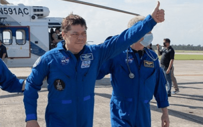 Bob Behnken (MS ’93, PhD ’97) Returns to Earth in Successful Splashdown