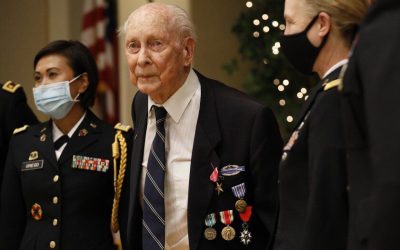 World War II Veteran Eldon Knuth (PhD ’54) Awarded Bronze Star